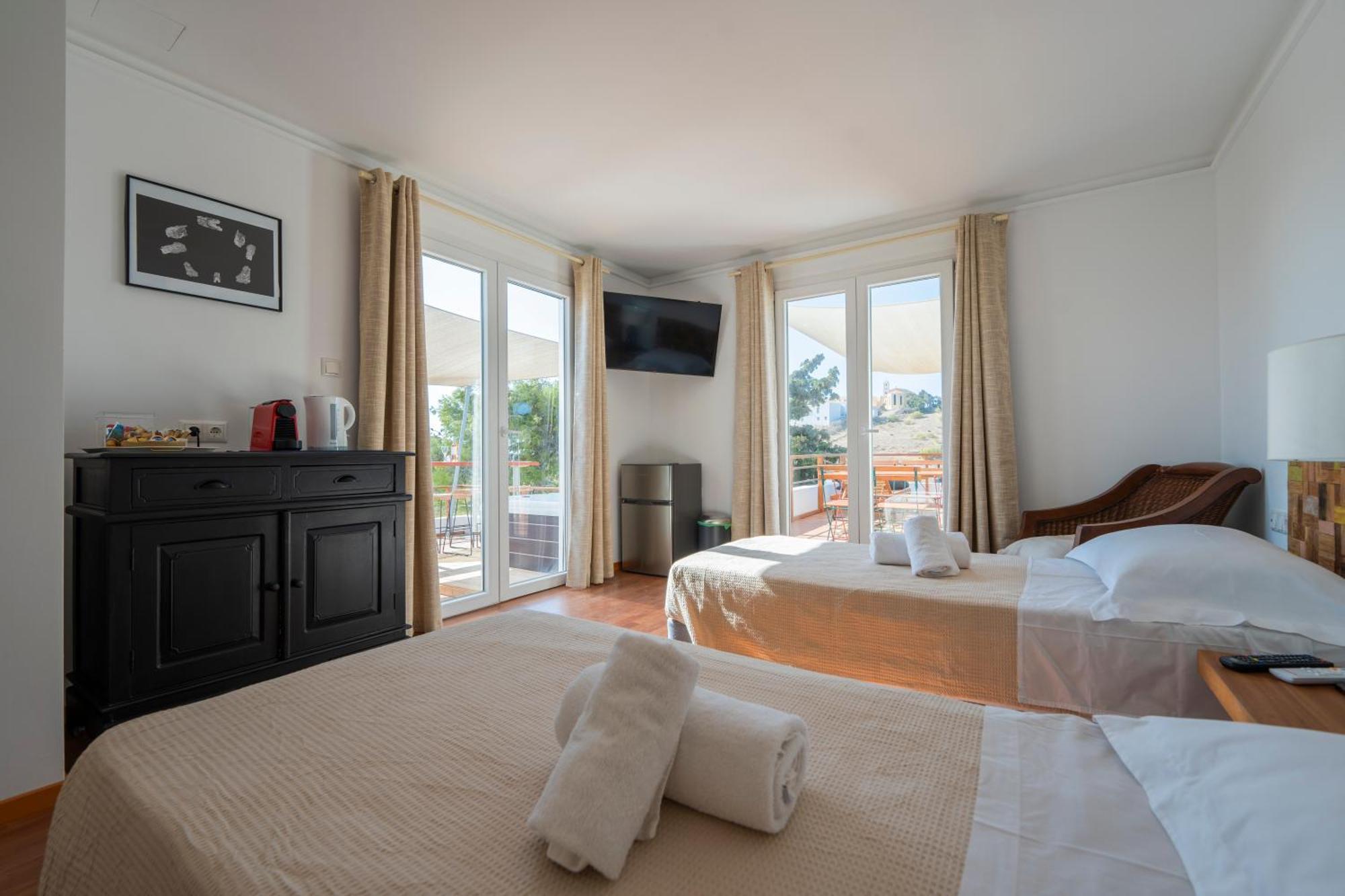 Syros Village Suites Vari  Экстерьер фото